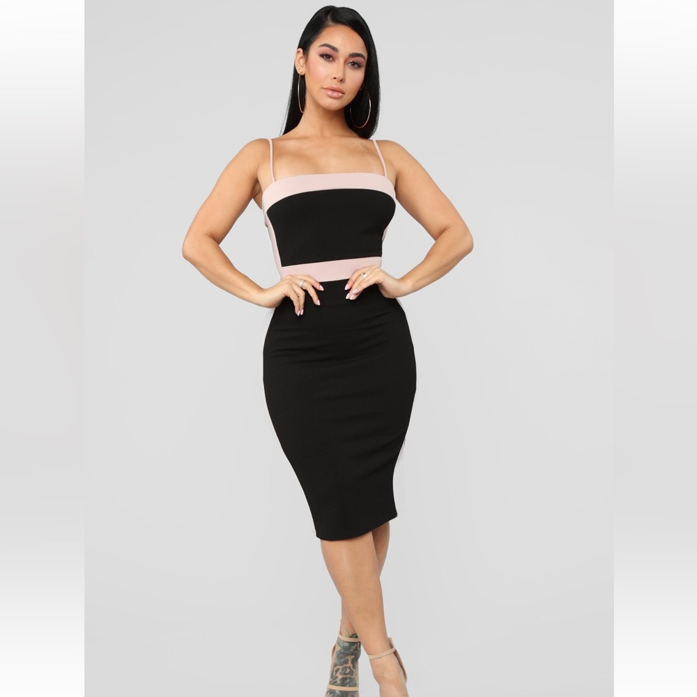 FASHION NOVA ‘Colorblock Dress’ Medium (Worn once)